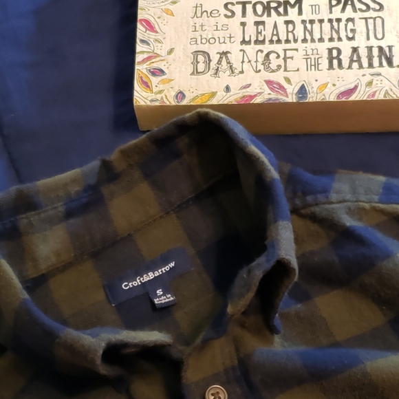 COPY - Croft & Barrow Casual Button Down Shirt. - Picture 5 of 5